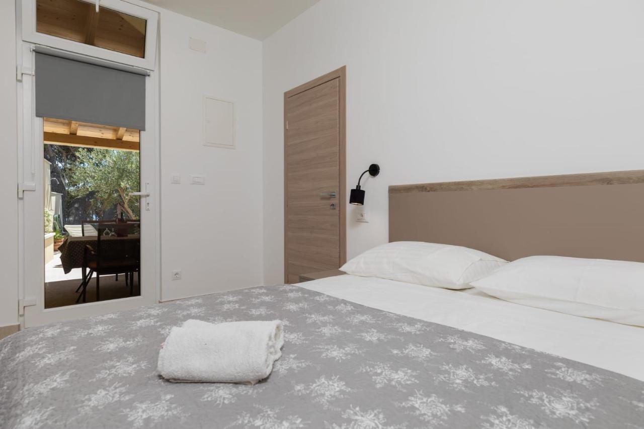 Apartments Beach Dream Mimice Exterior photo